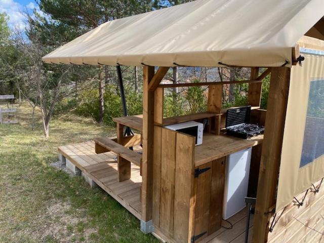 Camping Les Hauts De Rosans Buitenkant foto
